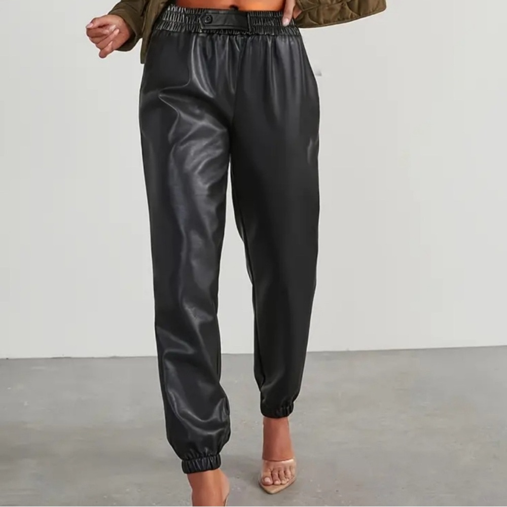 Black vegan faux leather pants Venti6 joggers medium